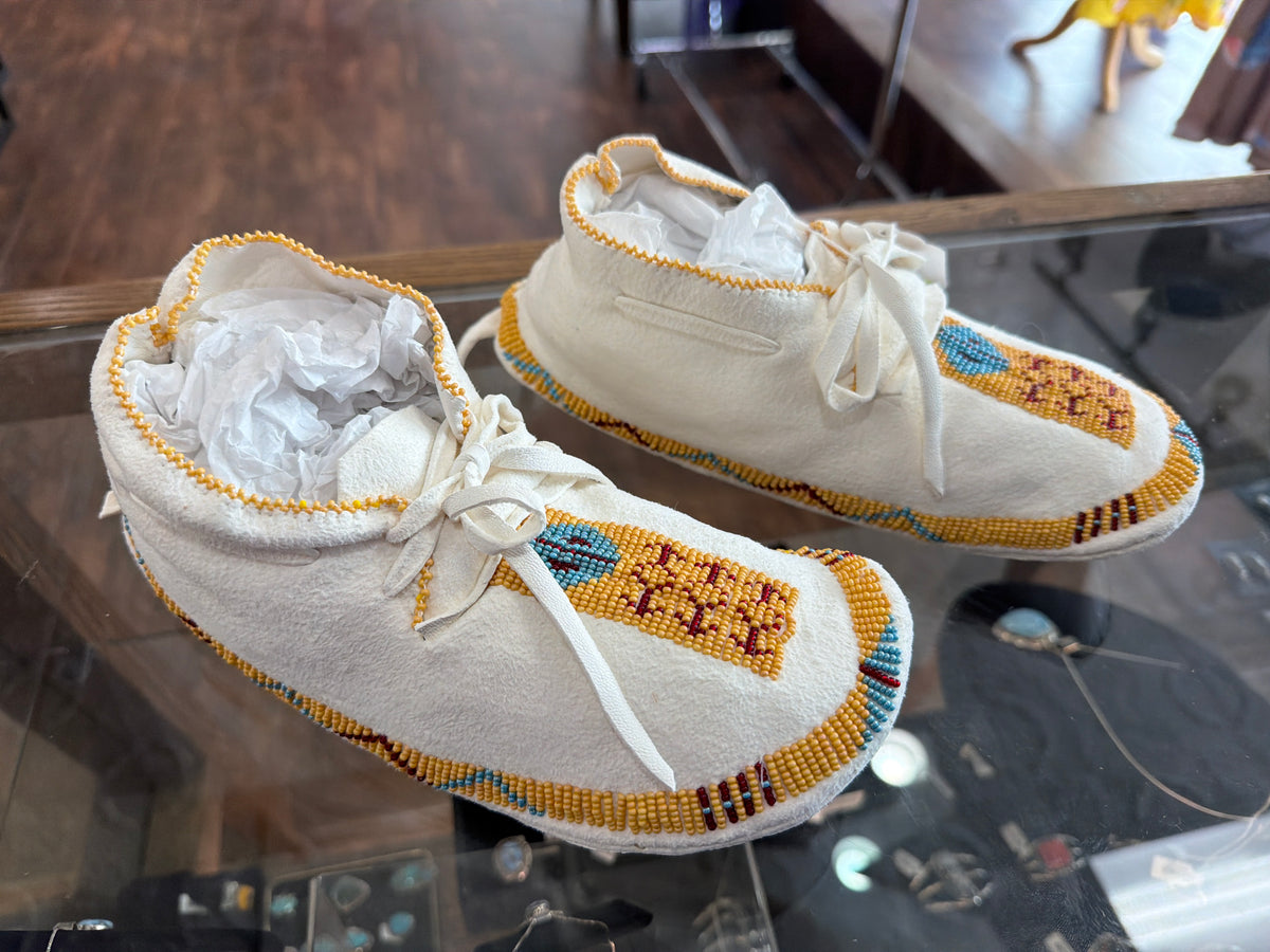 Beaded Moccasins Sz 7 1/2-8