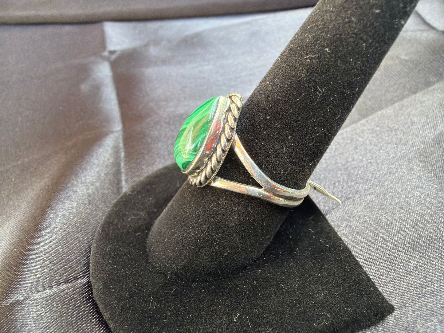 Malachite/Sterling Silver Ring (Size 9 1/2)