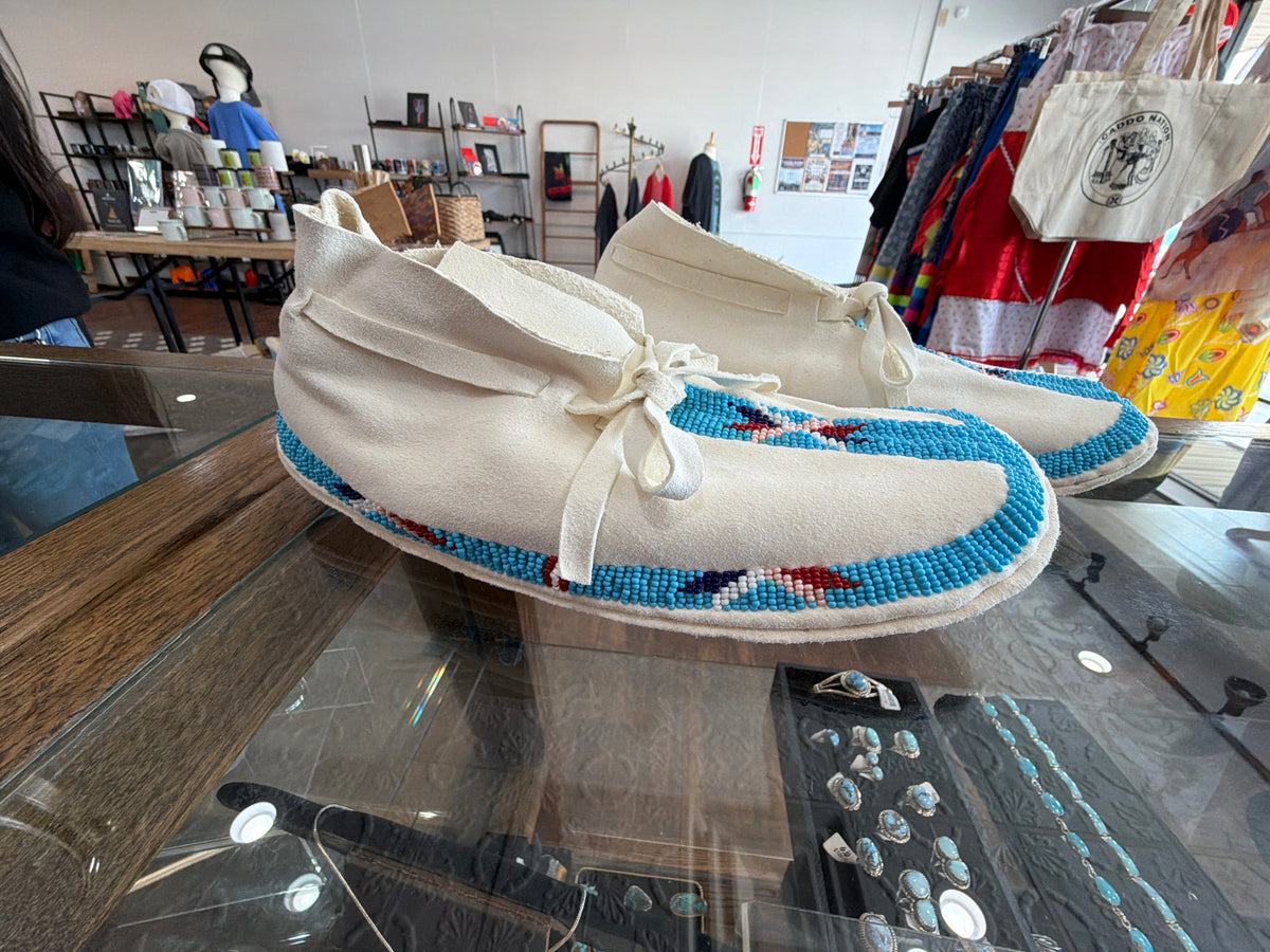 Adult Beaded Moccasins Sz 9/10
