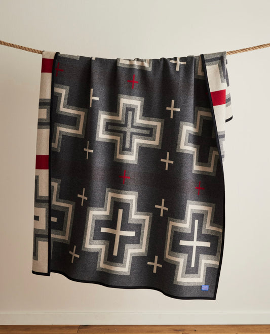 Pendleton Jacquard Unnapped Robe Blanket San Miguel