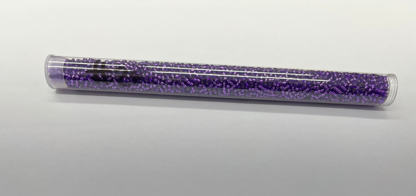 11 Seed Beads #26✅ Silver Lined Grape