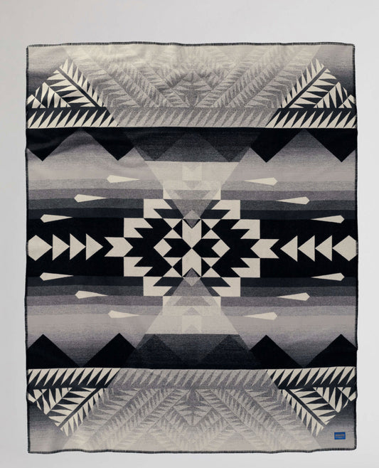 Pendleton The College Fund Nike N7 Blanket Seven Peaks