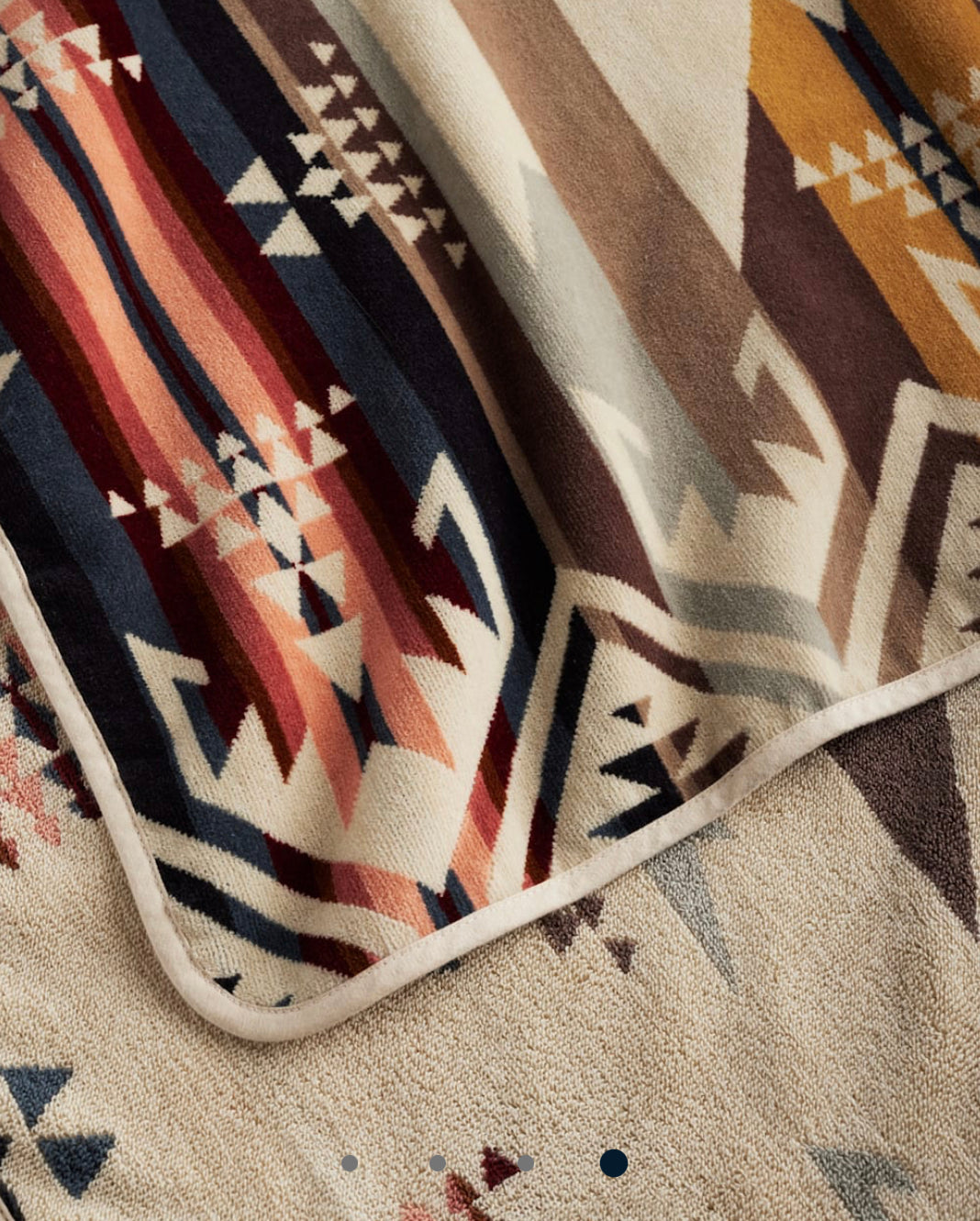 Pendleton Child’s Jacquard Hooded Towel White Sands Tan