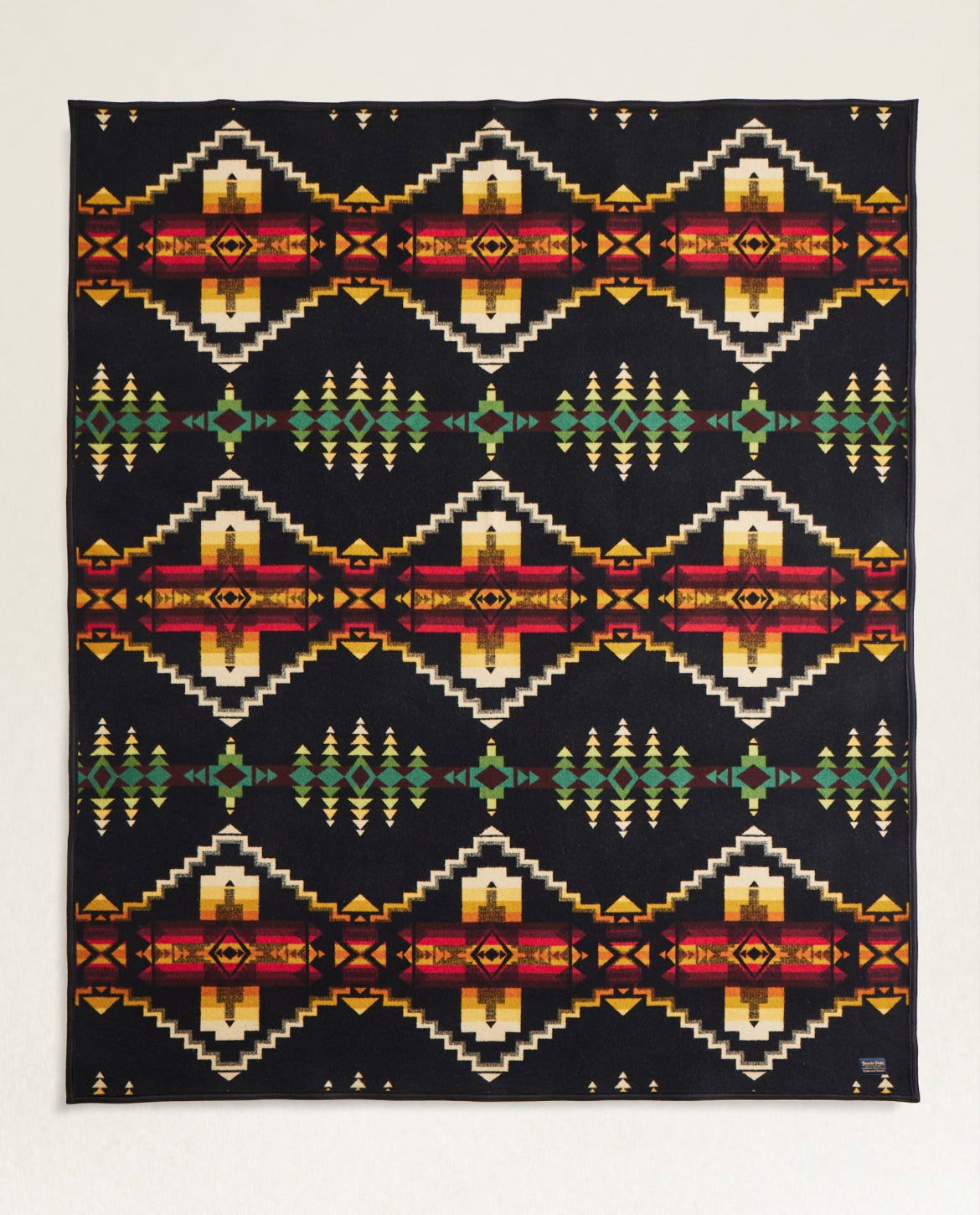 Pendleton Jacquard Napped Robe Blanket; Four Corners