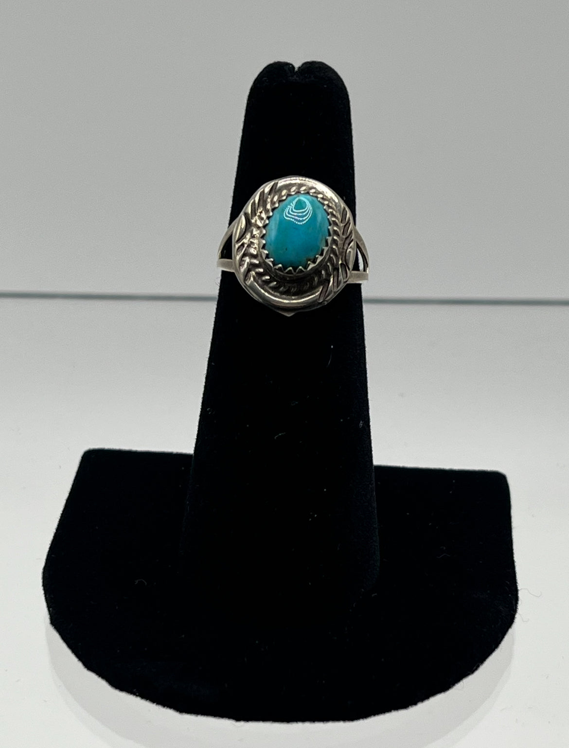 Small Turquoise and Sterling Silver Ring; Size 6.5