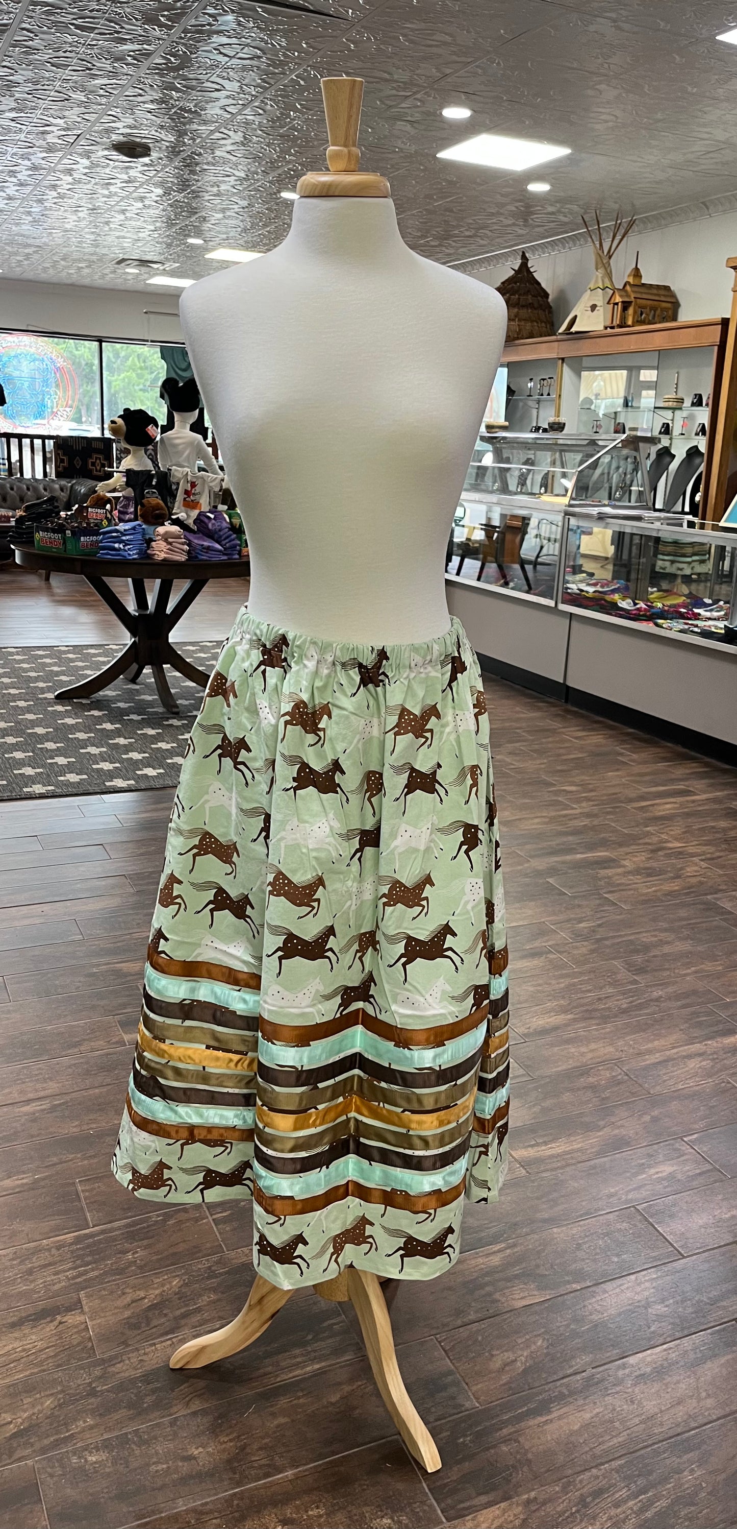 Adult Ribbon Skirt; Waist 34”, Mint Green, Horses🐴