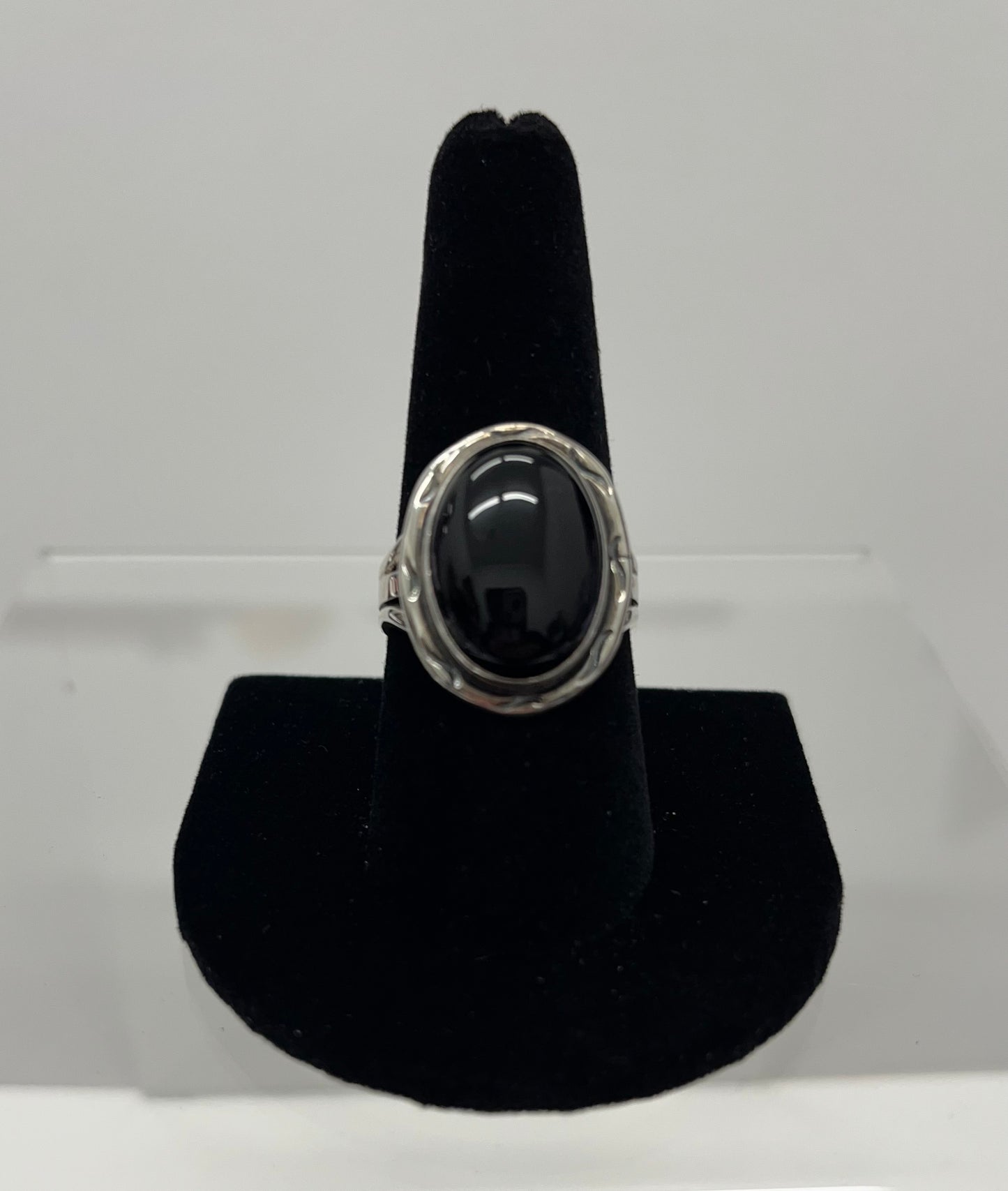 Onyx and Sterling Silver Oval Shaped Ring Size 9.75