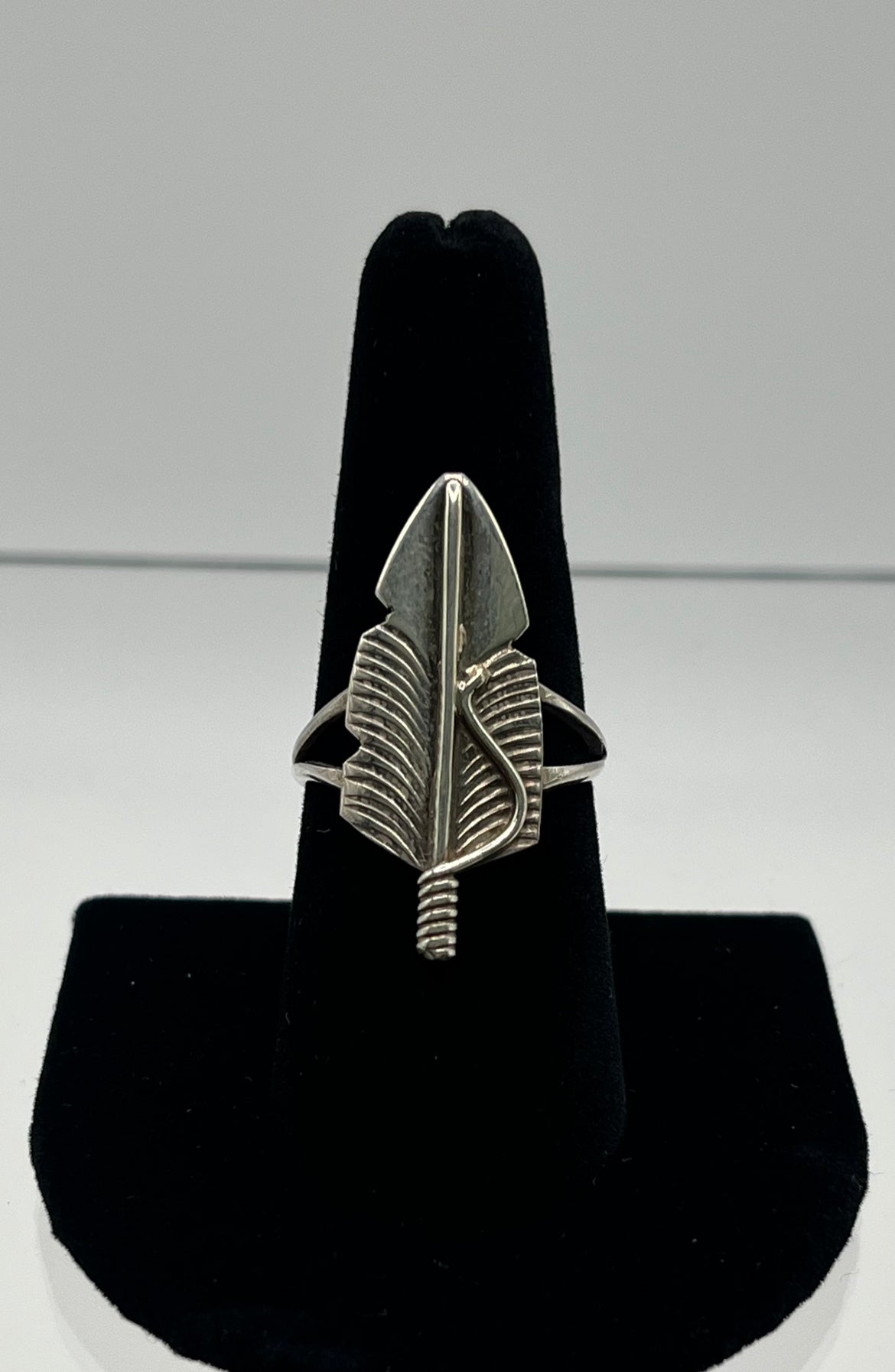 Sterling Silver Ring with Feather Design; Size 9.25