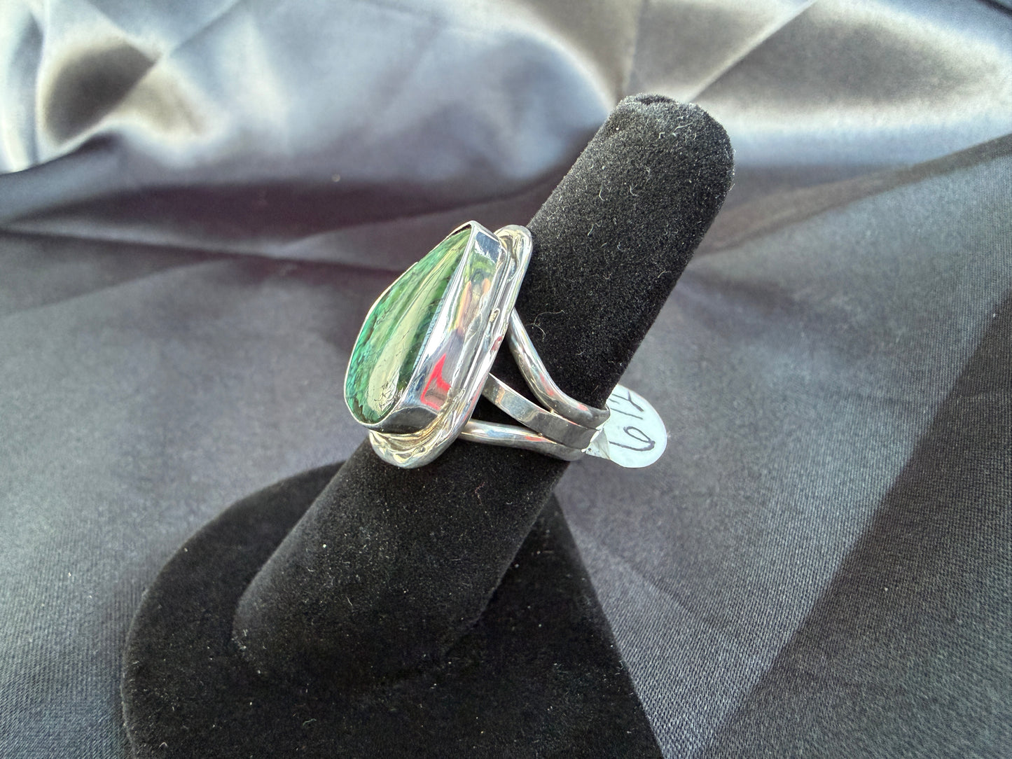 Malachite/Sterling Silver Ring (Size 6 1/2)