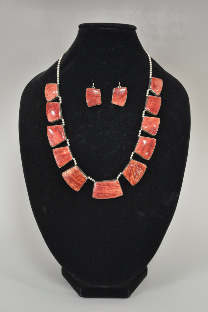 Spiny Oyster Shell Statement Necklace Set