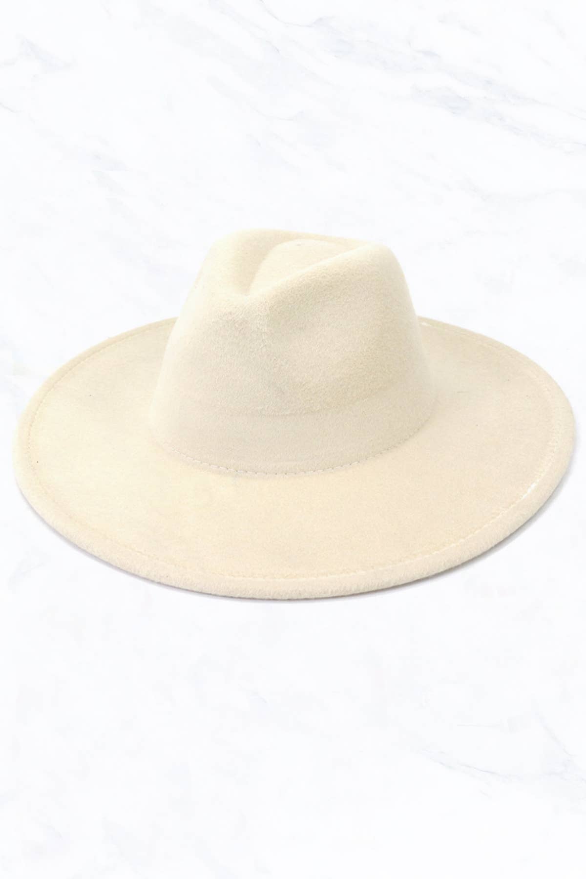 Big Brim Peach Heart Top Jazz Hat: Ivory
