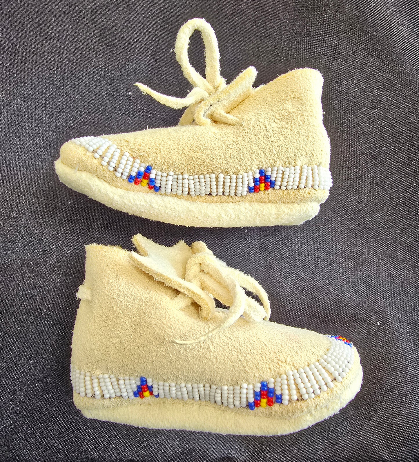 Baby Moccasins - Newborn (White/Blue)