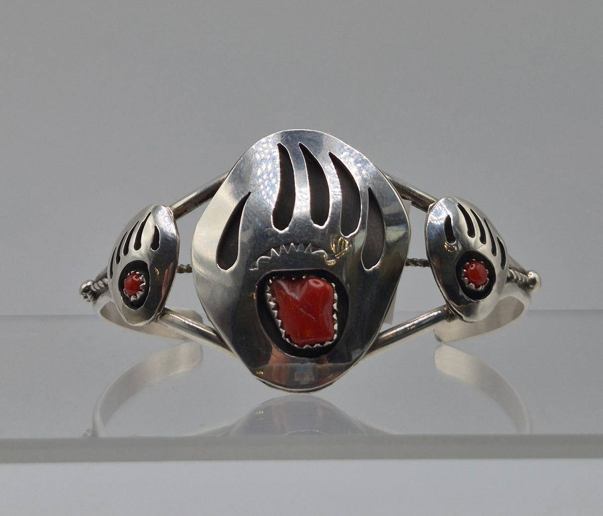 Bear Claw Corral Bracelet