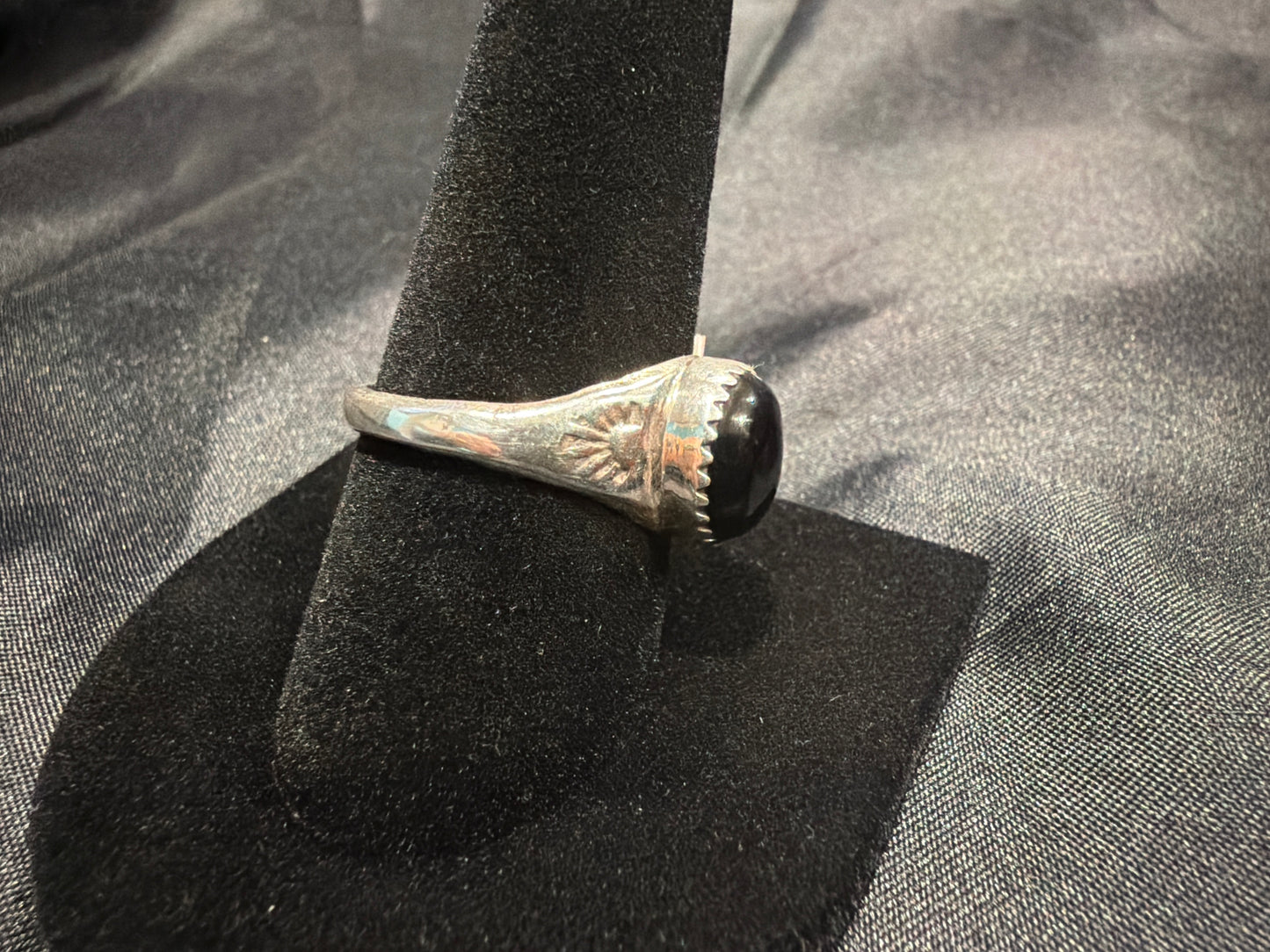 Onyx/Sterling Silver (Size 11 1/4)