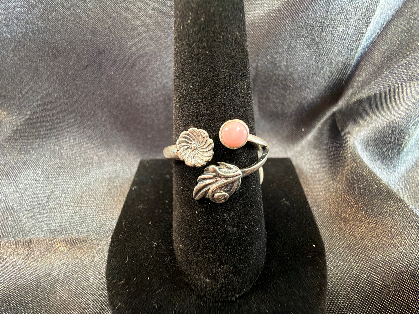 Pink Conch/Sterling Silver Ring (Size 9 3/4)