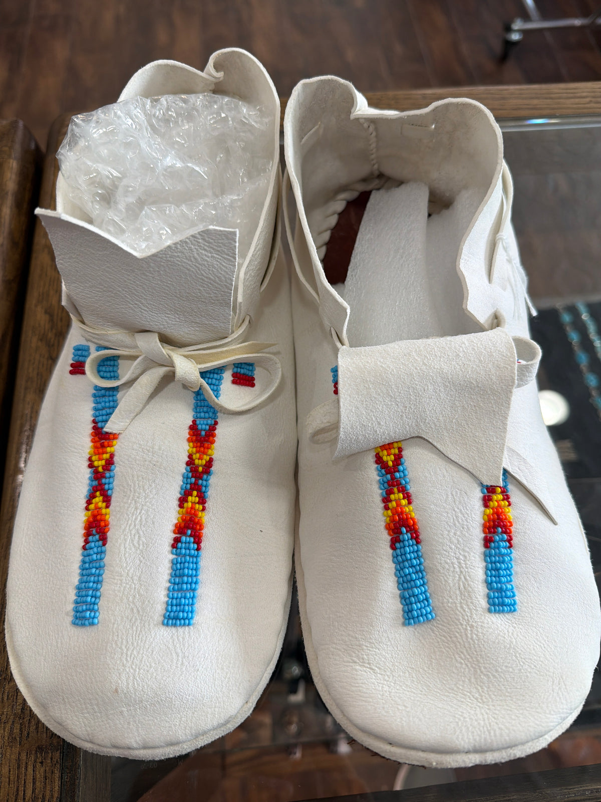 Adult Beaded Moccasins Sz 10
