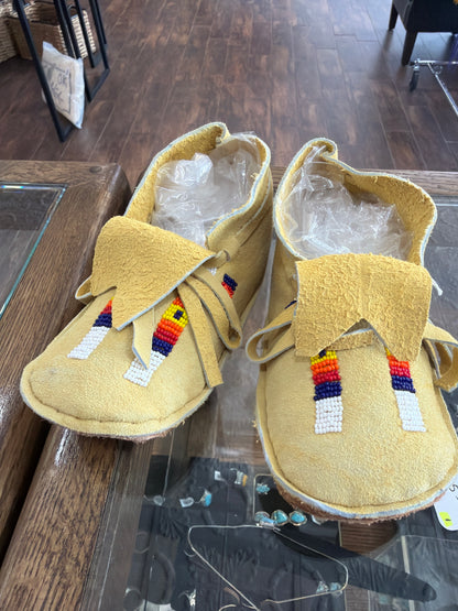 Beaded Child Moccasins Sz 12-1
