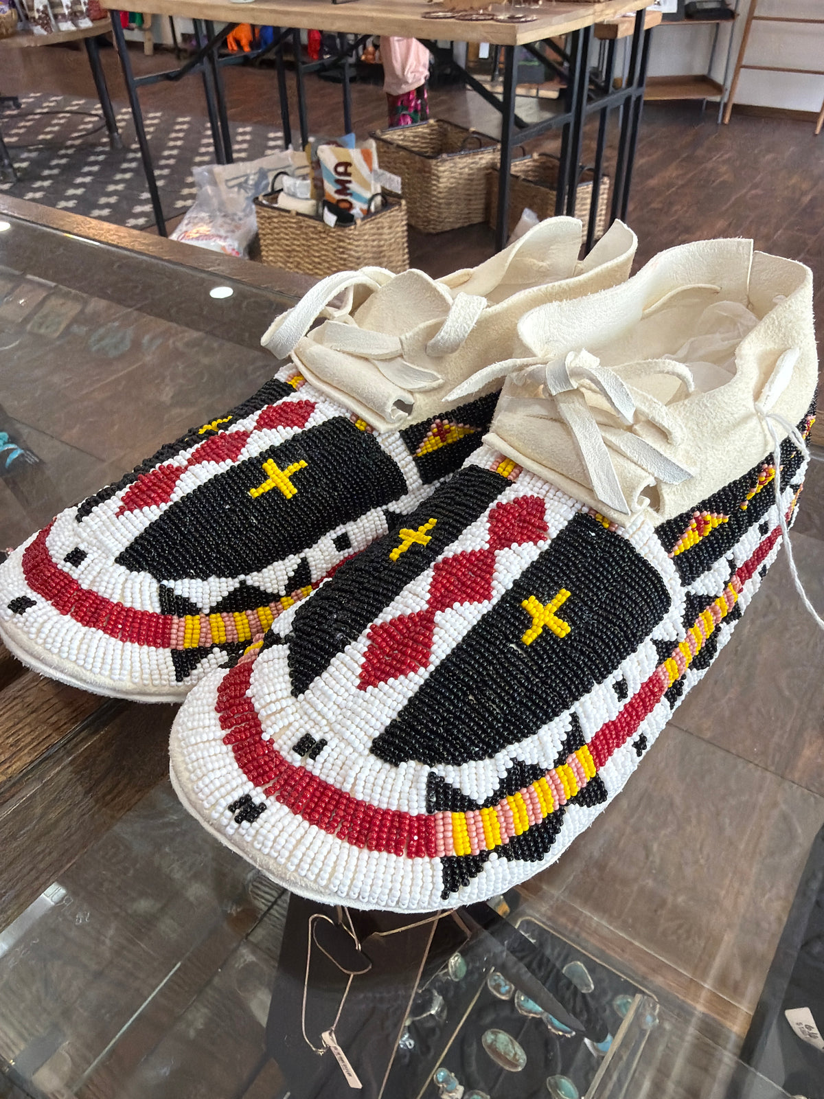 Beaded Moccasins w/Cut Beads Sz 9/10