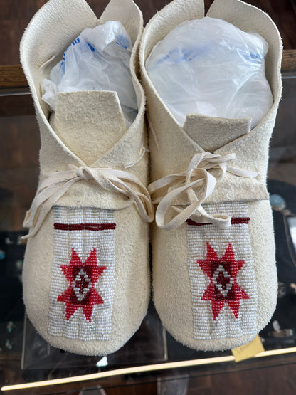 Beaded Elk Moccasins - Sz 10/11