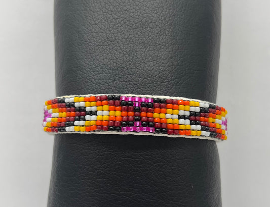 Beaded Bracelet Fuchsia, Black and Fire Colors