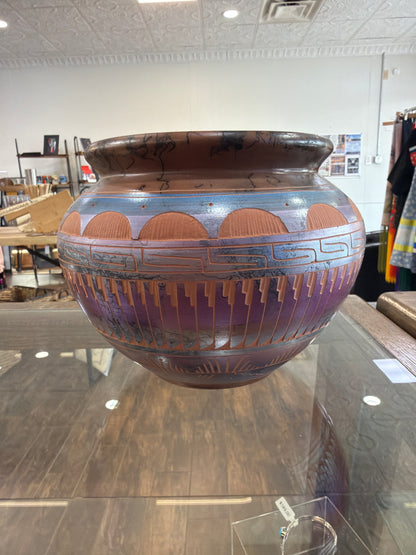 Horse Hair Pottery by Marlene Grey (Navajo)