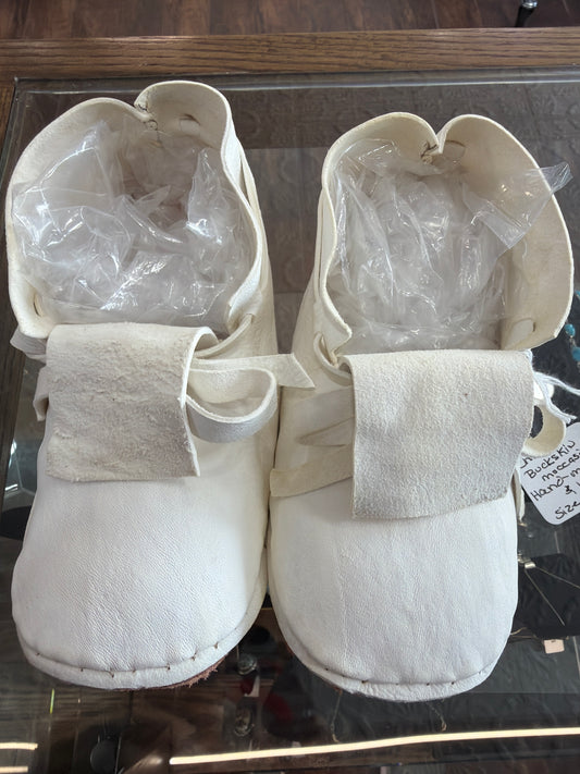 Child’s Buckskin Moccasins Sz 12-1