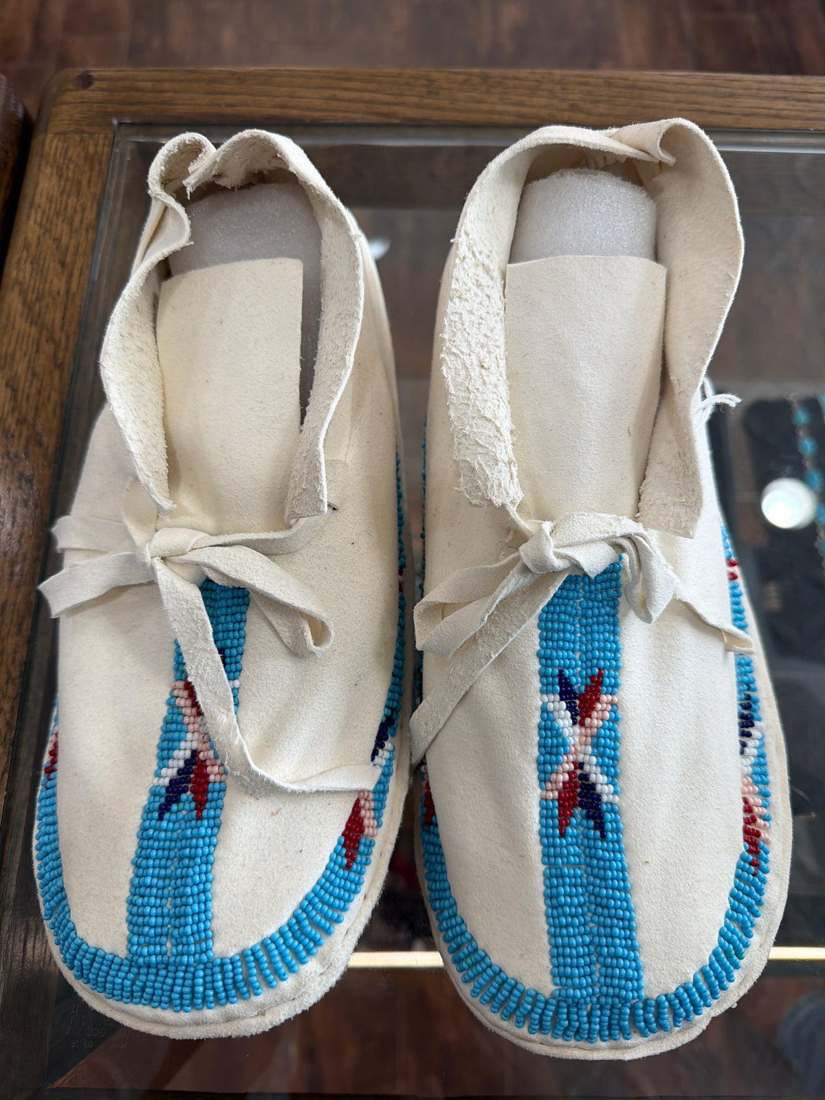 Adult Beaded Moccasins Sz 9/10