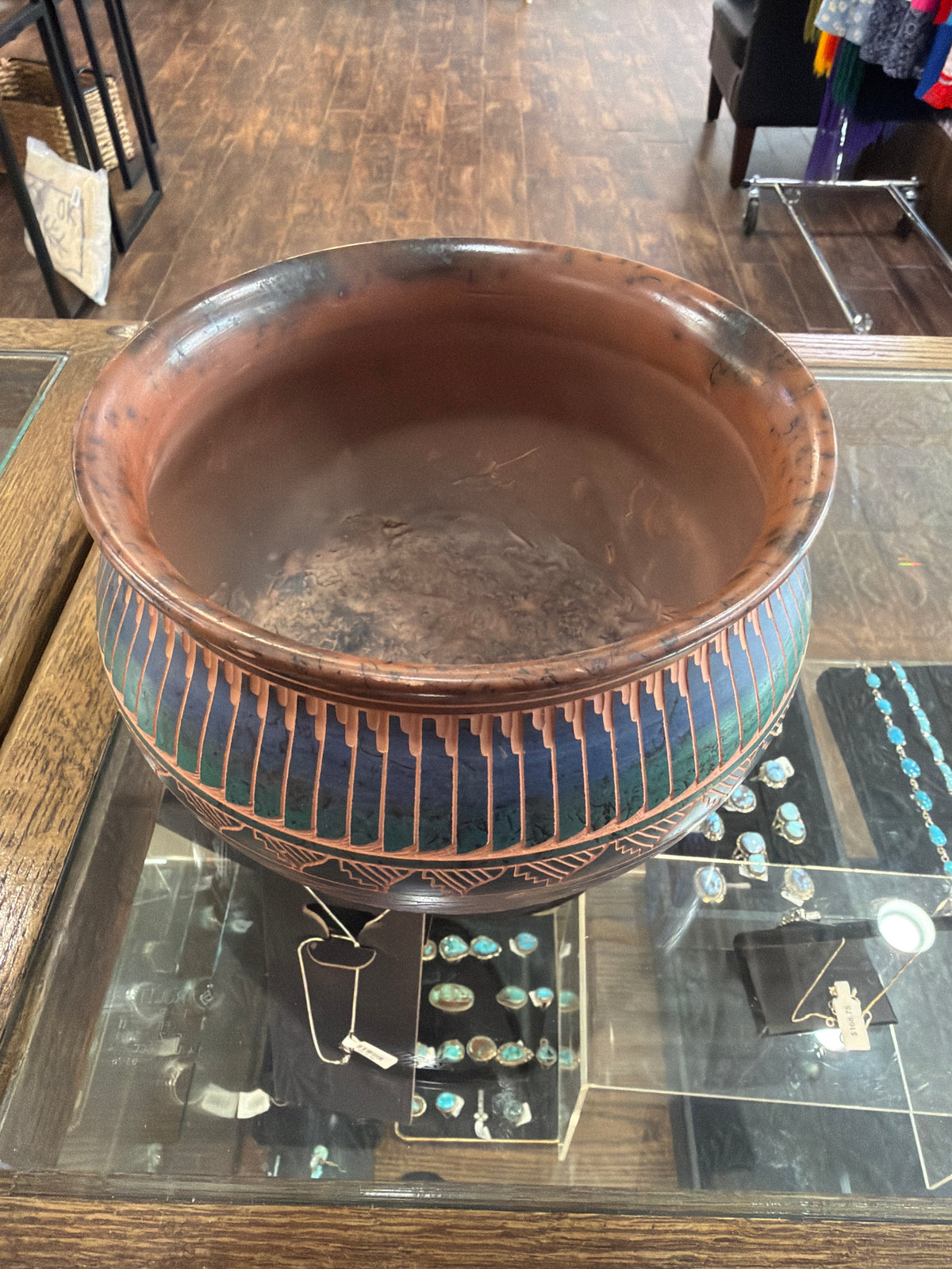 Horse Hair Pottery by Renalda Largo (Navajo)
