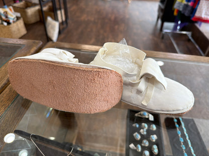 Child’s Buckskin Moccasins Sz 12-1