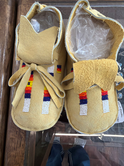 Beaded Child Moccasins Sz 12-1