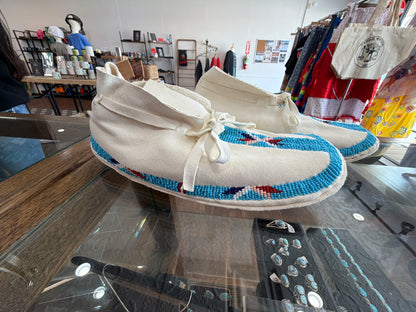 Adult Beaded Moccasins Sz 9/10