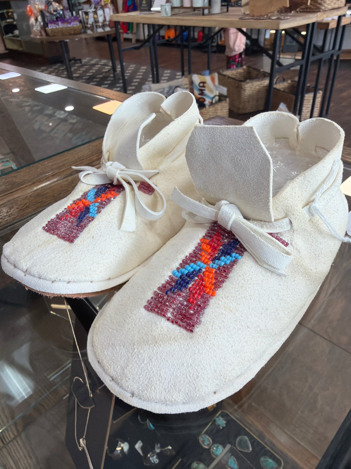 Beaded Children’s Moccasins Sz 9-10