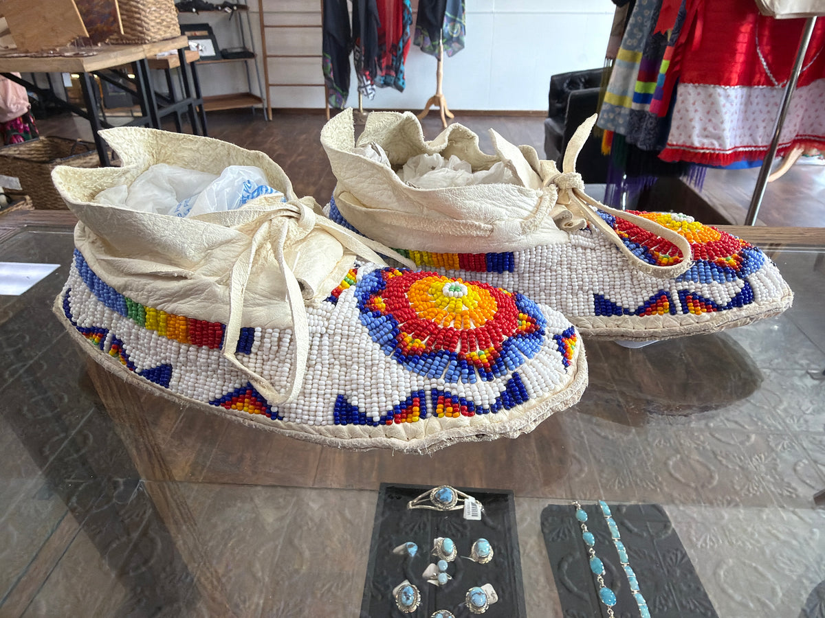 Fully Beaded Moccasins Sz 3-4
