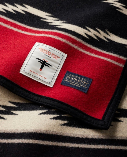 Pendleton The College Fund Jacquard Robe Blanket Water