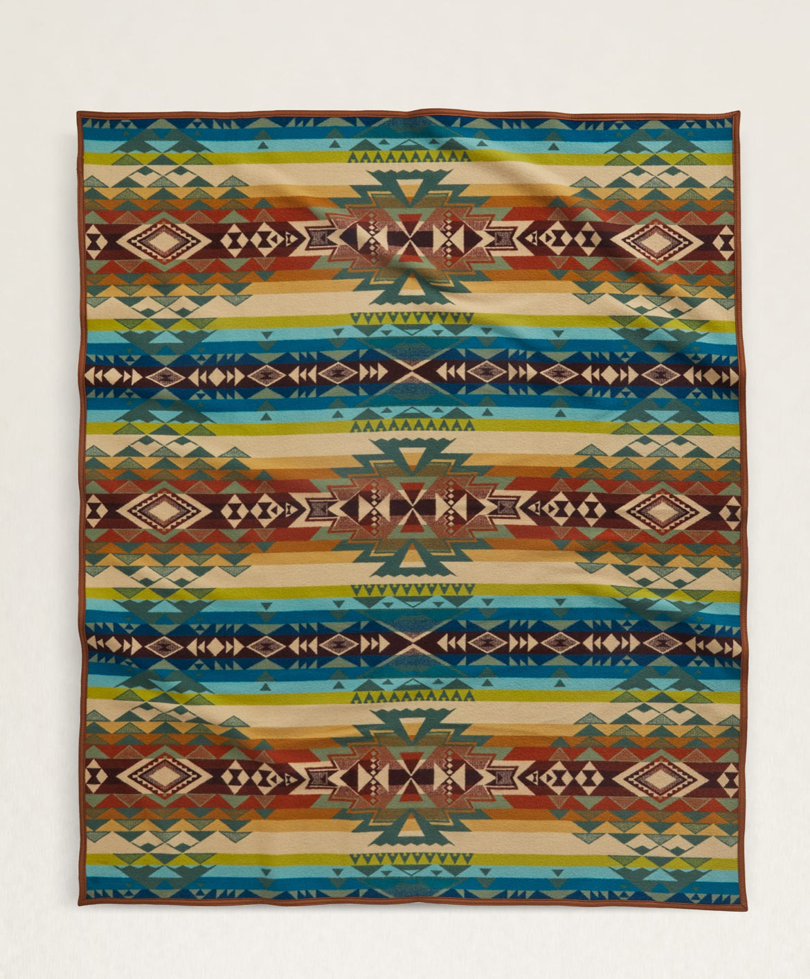 Pendleton Jaquard Napped Robe; Highland Peak Balsam