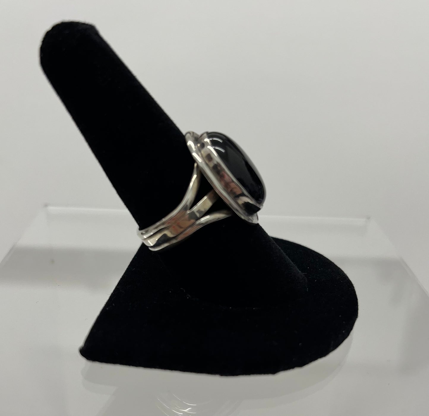Onyx and Sterling Silver Oval Shaped Ring Size 9.75