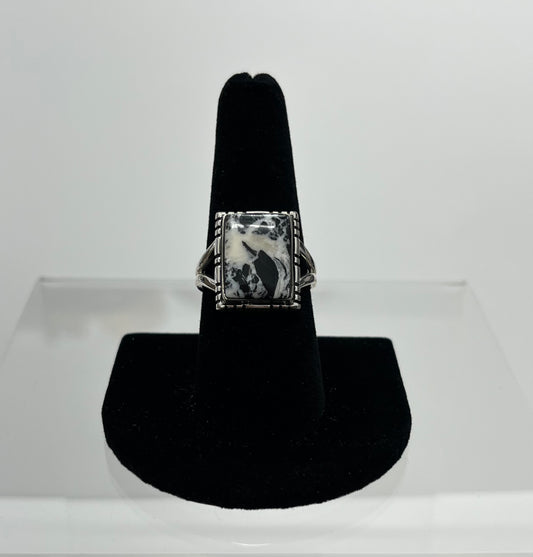 White Buffalo Turquoise and Sterling Silver Ring; Size 9.25