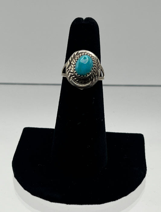 Small Turquoise and Sterling Silver Ring; Size 6.5
