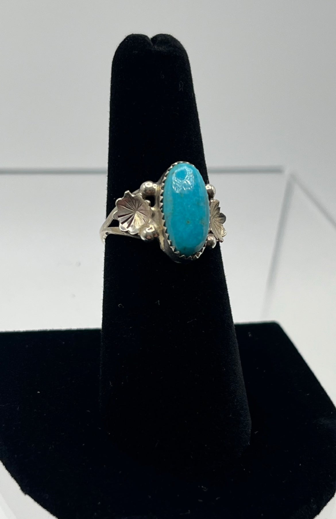 Blue Turquoise and Sterling Silver Ring with Flower Detail; Size 7.25