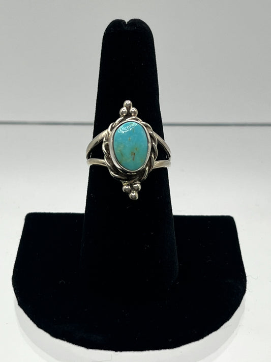 Turquoise and Sterling Silver Oval Shaped Ring with 3 Point Detail; Size 8.5