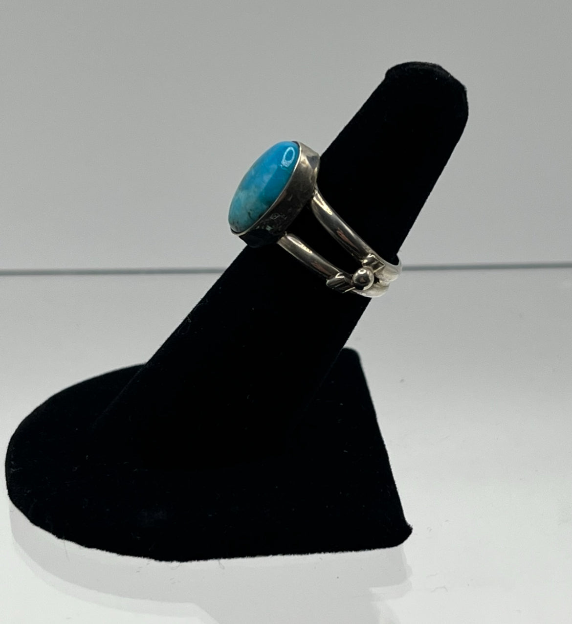 Blue Turquoise and Sterling Silver Oval Shaped Ring; Size 6.5