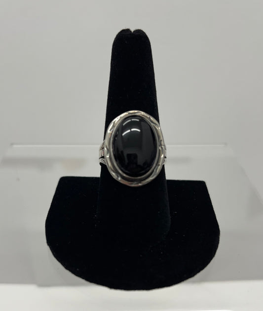Onyx and Sterling Silver Oval Shaped Ring Size 9.75