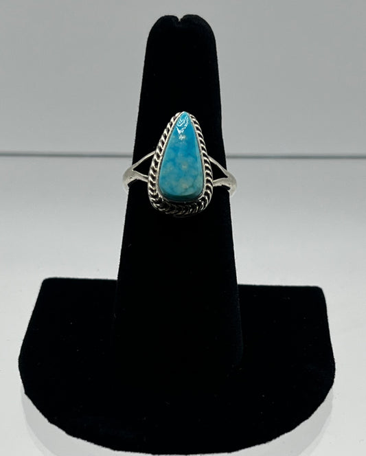 Kingman Turquoise and Sterling Silver Ring; Size 6.5