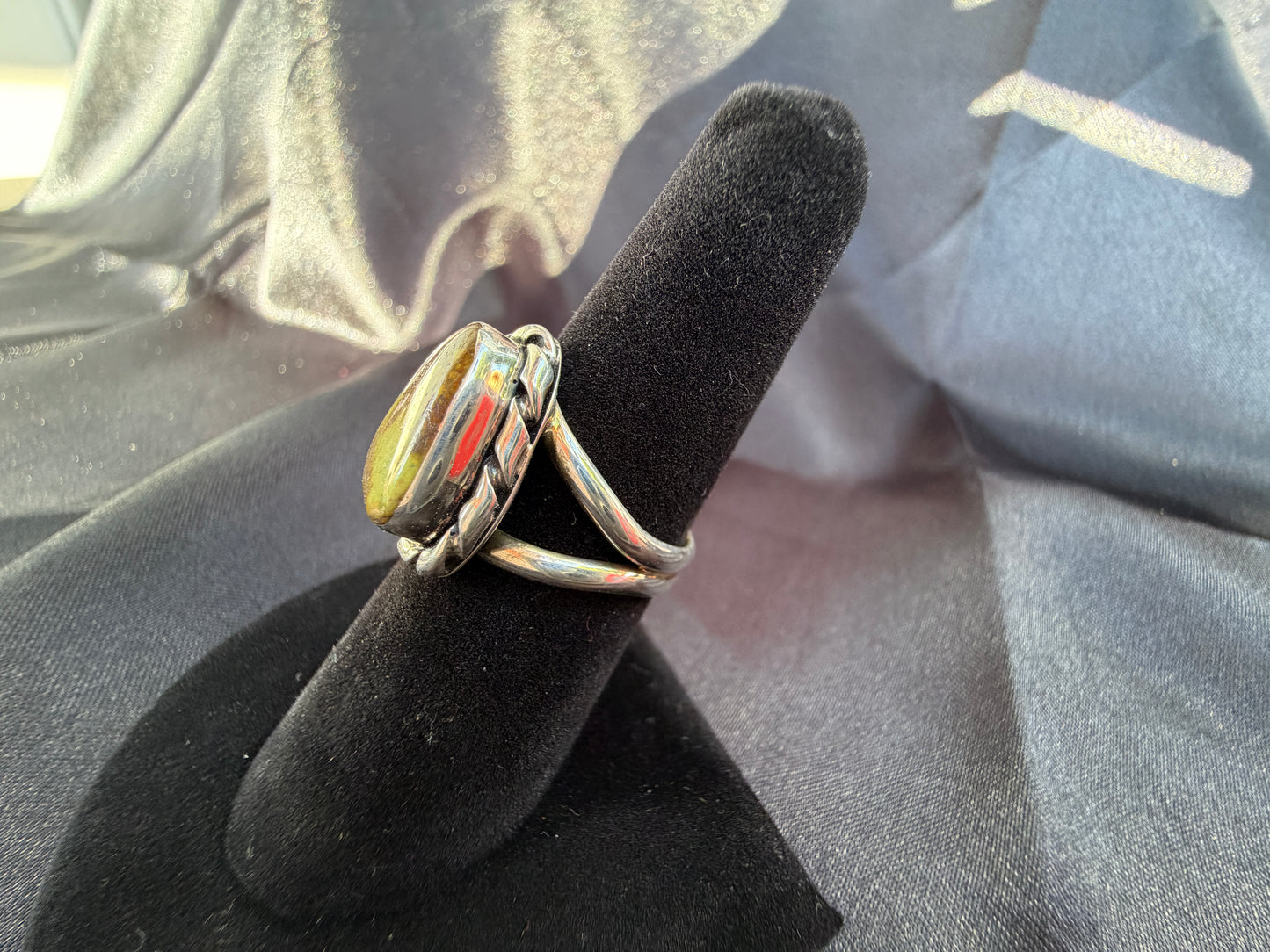 Gaspeite / Sterling Silver Ring (Size 7)