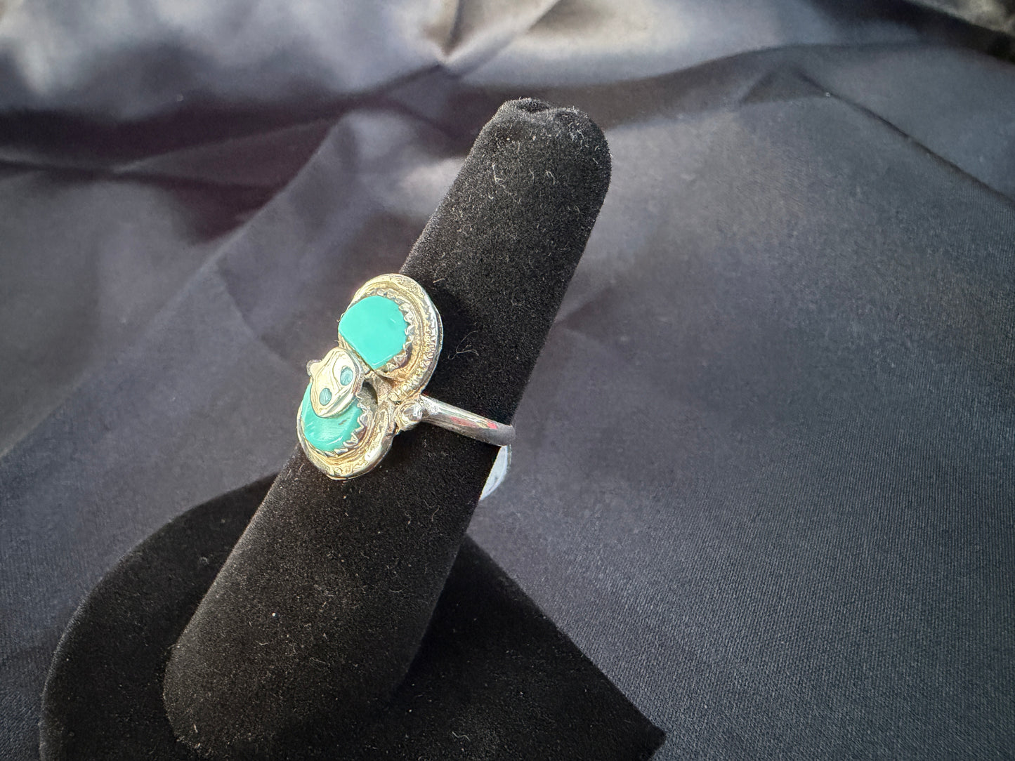 Turquoise/Sterling Silver Ring (Size 6 3/4)