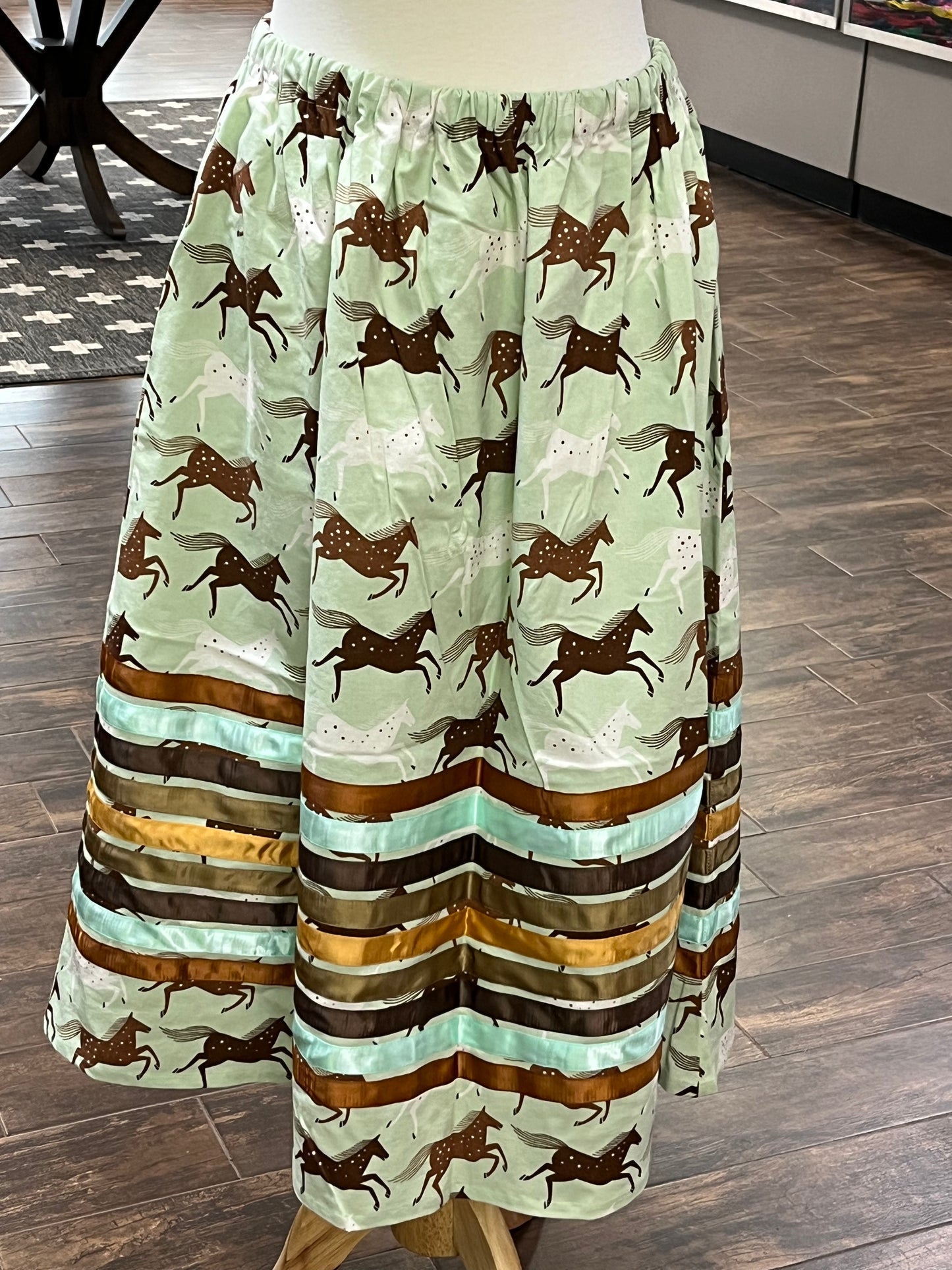 Adult Ribbon Skirt; Waist 34”, Mint Green, Horses🐴