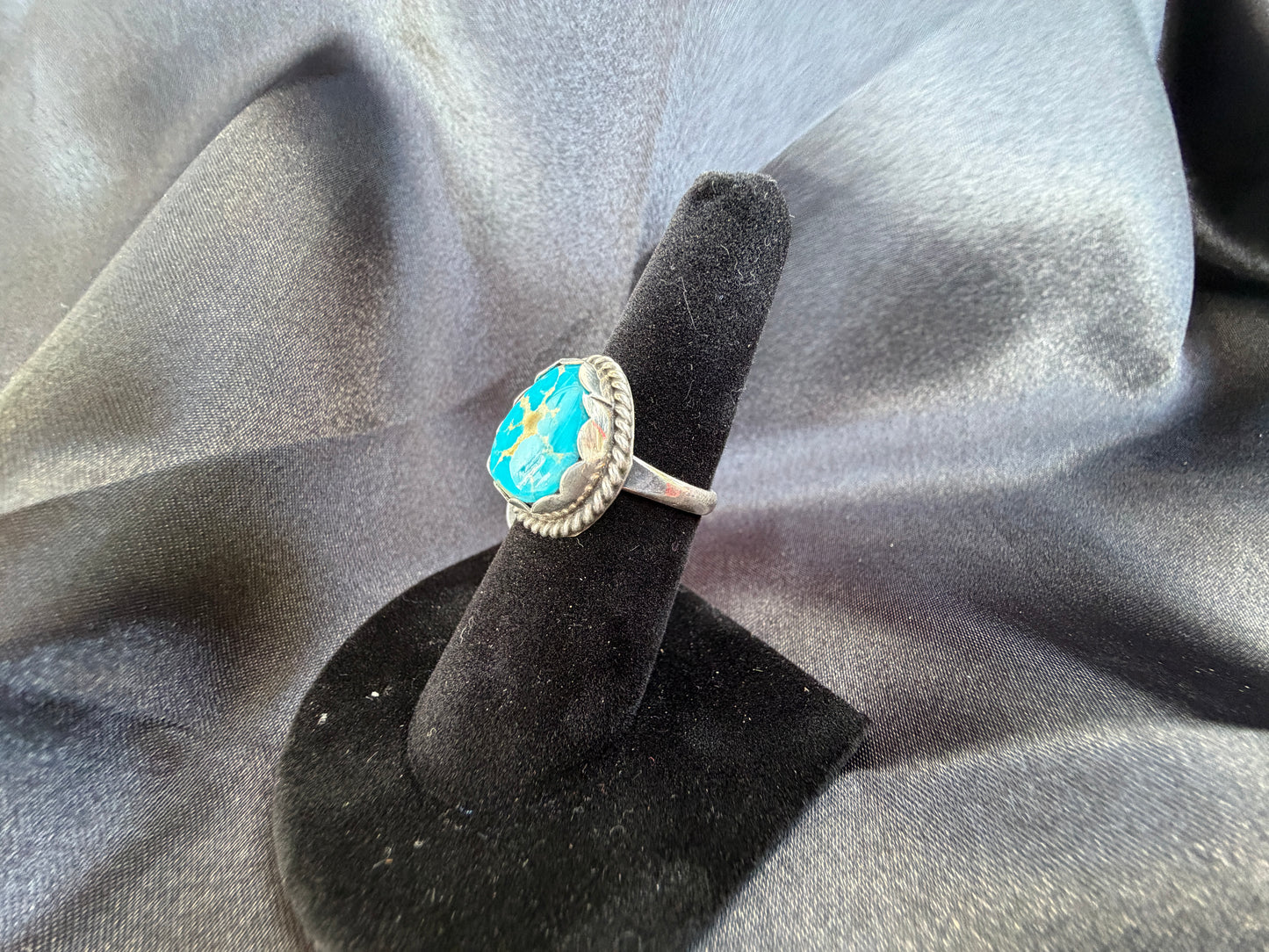 Turquoise / Sterling Silver Ring (Size 6 1/2)