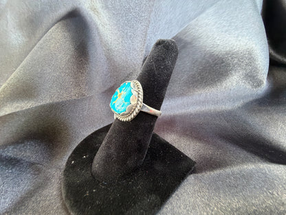 Turquoise / Sterling Silver Ring (Size 6 1/2)