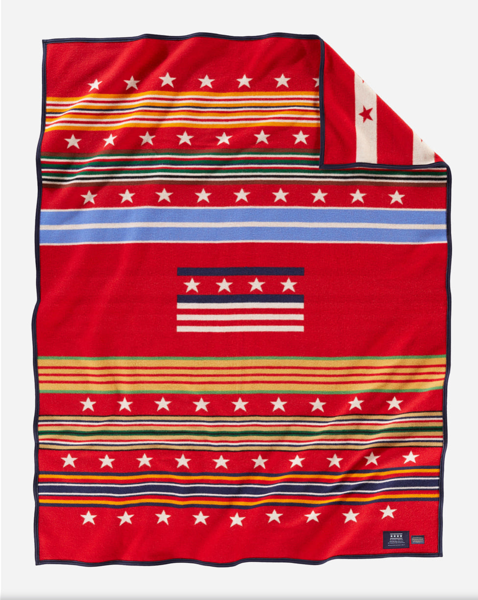 Pendleton Jacquard Napped Robe Blanket Grateful Nation